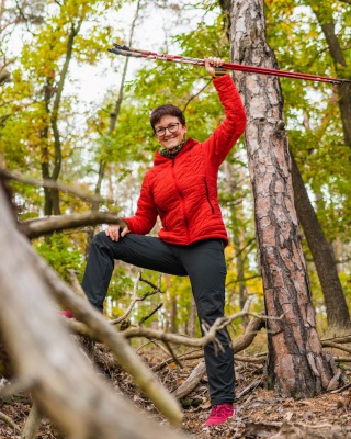 Nordic walking jako forma venkovního cvičení 