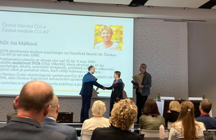 Léky na hubnutí jako revoluce v léčbě obezity: Střípky z odborných konferencí 2025